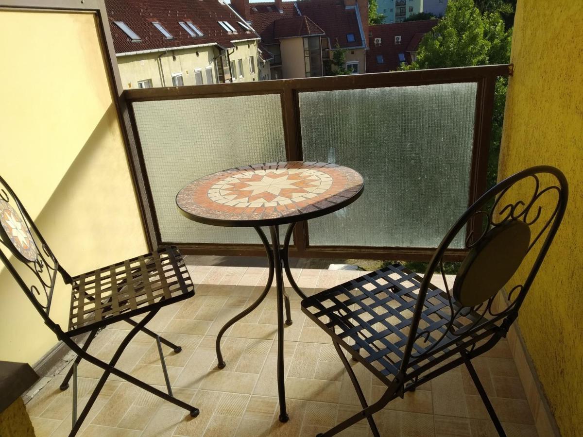 Timar Apartman Eger Zewnętrze zdjęcie